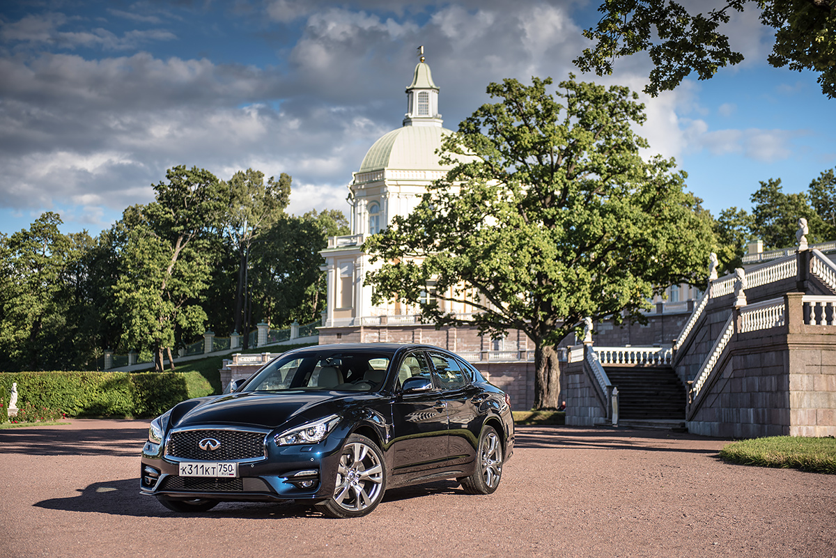 Прямой наследник. Тест-драйв Infiniti Q70 :: Autonews