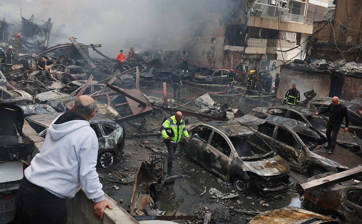 Mohamed Azakir / Reuters