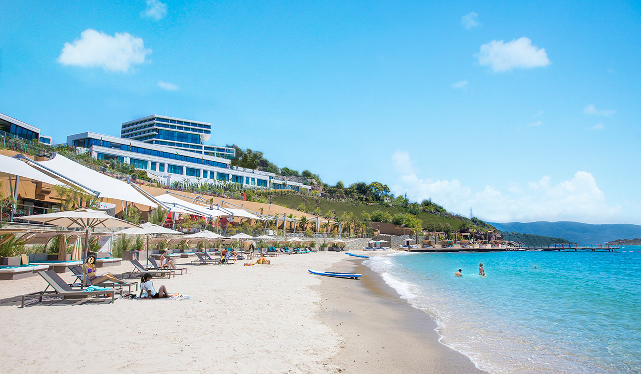Пляж отеля LUX* Bodrum Resort &amp; Residences