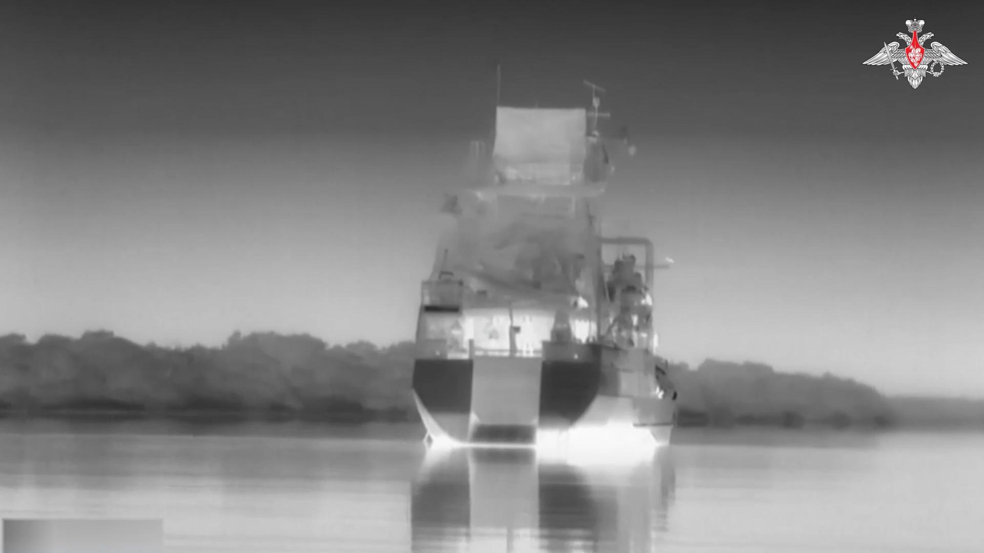 Минобороны показало новые кадры удара по кораблю ВСУ «Симферополь»