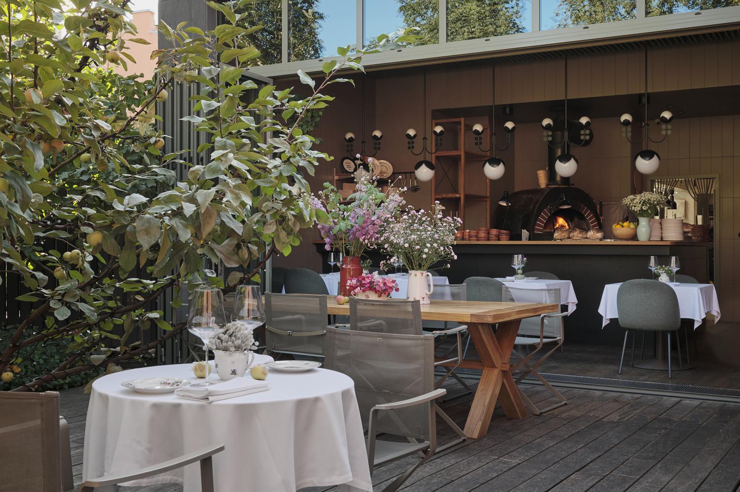 Интерьер ресторана «Сад»