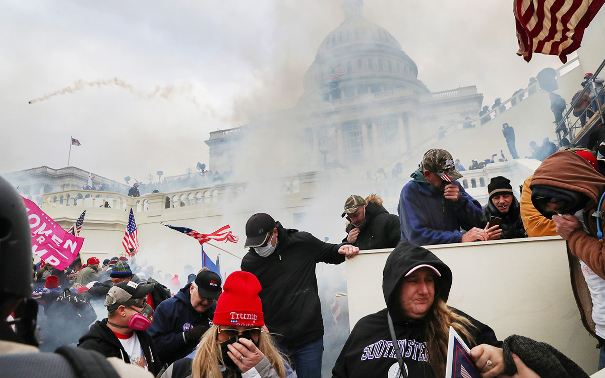 Экс-президент США Картер назвал протесты в Вашингтоне трагедией