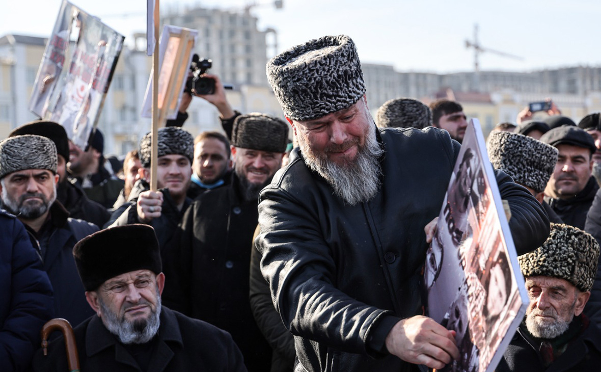 Роспотребнадзор счел невозможным установить организаторов митинга в Чечне —  РБК