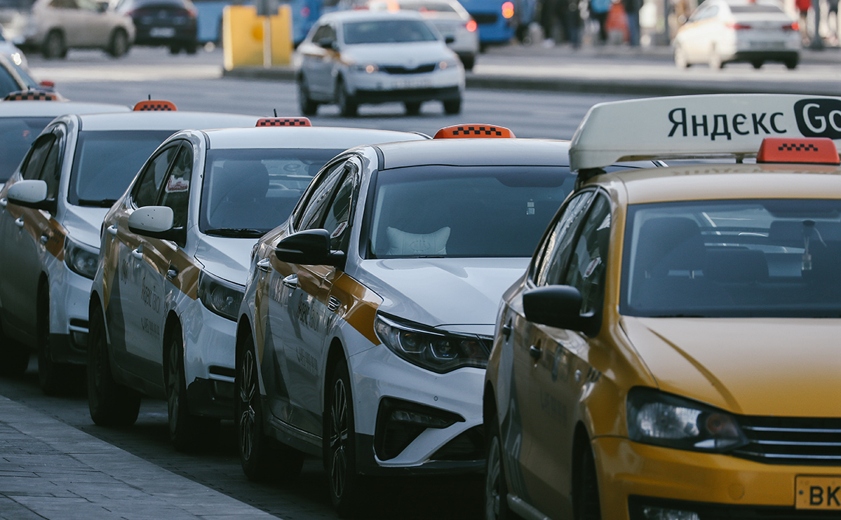 Правительство утвердило порядок передачи данных о заказах такси ФСБ"/>













