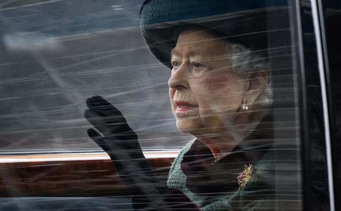 Leon Neal / Getty Images