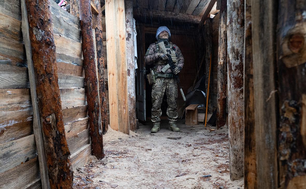 Киев сообщил о попытке 12 тыс. мужчин сбежать из-за военного положения"/>













