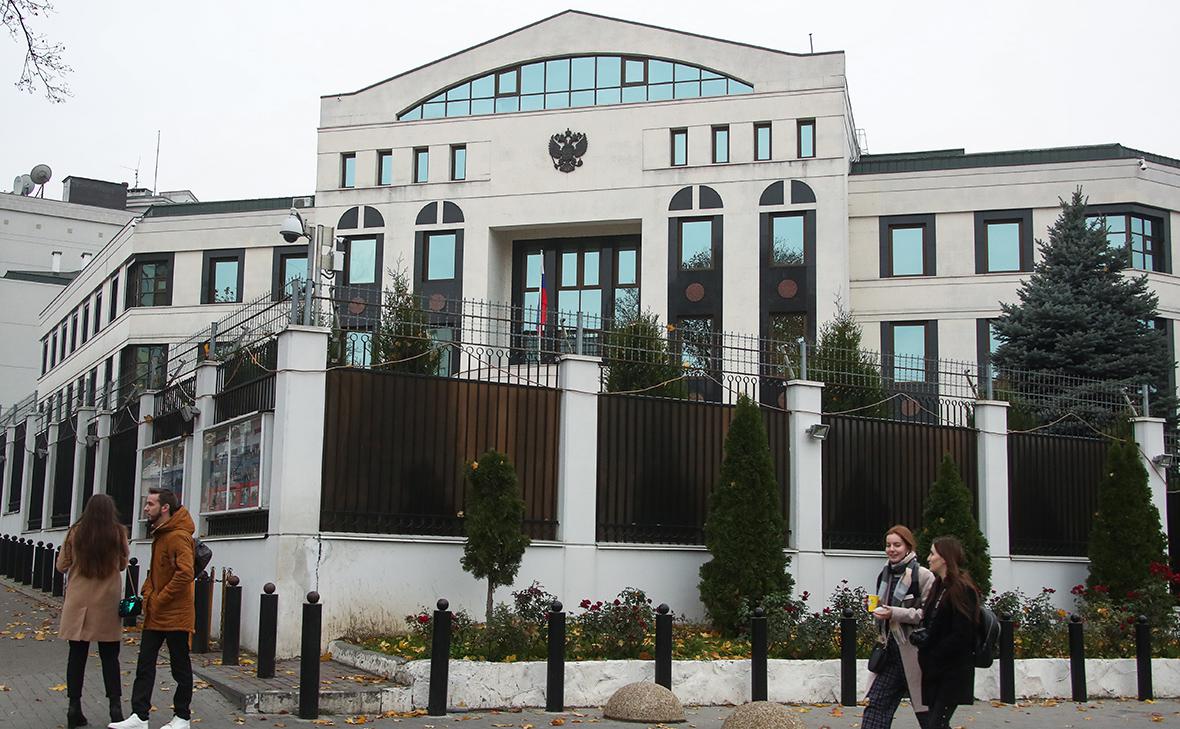 Вид на здание посольства России в Молдавии