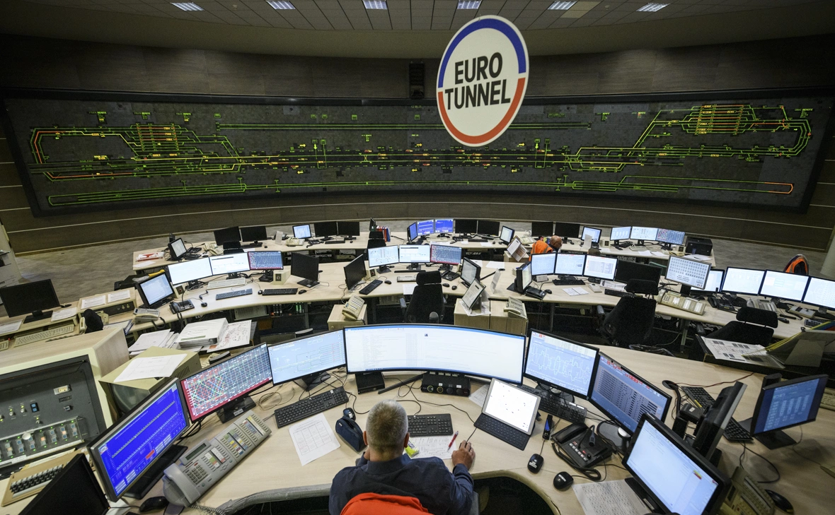 Leon Neal / Getty Images