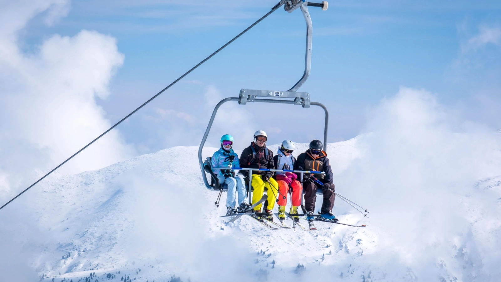 День зимних видов спорта в России отмечают ежегодно 7 февраля