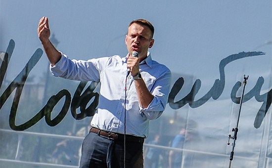 Председатель Партии прогресса Алексей Навальный на&nbsp;встрече с&nbsp;жителями Новосибирска. 7 июня 2015 года