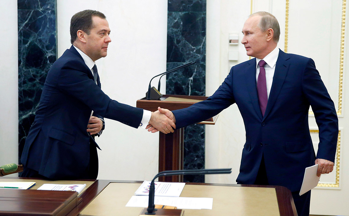 Не кандидат ли в президенты. Медведев стал заместителем Путина