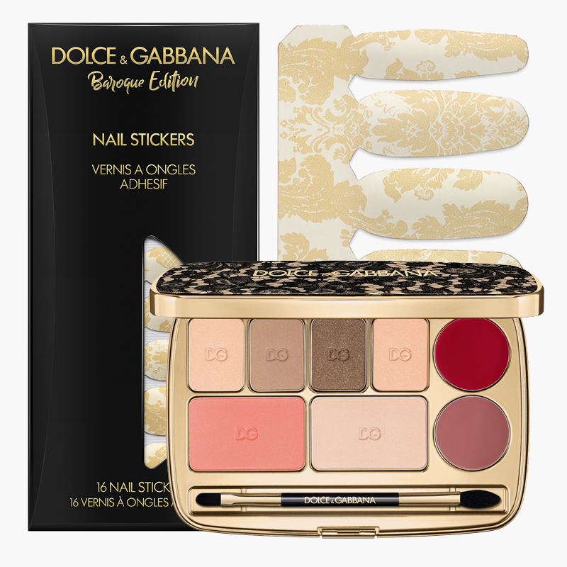 Стикеры для ногтей Baroque Gold (3000 руб.) из коллекции Sweet Holidays и палетка для макияжа Sicilian Lace (9950 руб., эксклюзивно в ЦУМе), Dolce &amp; Gabbana Beauty