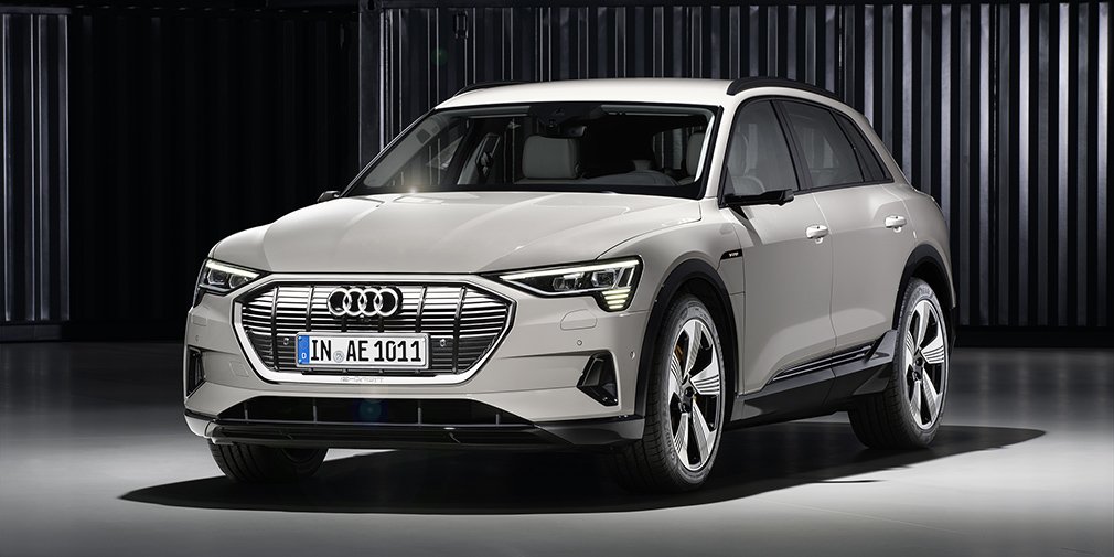 Audi E-Tron
