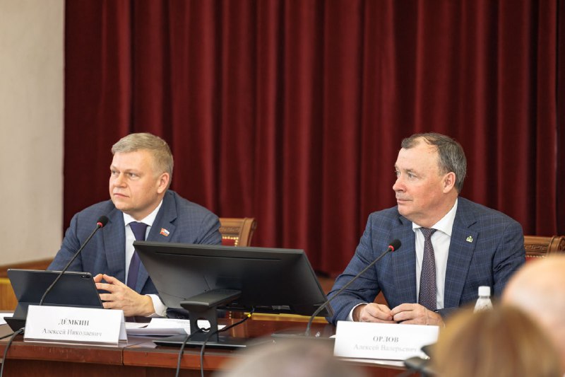 Главы Перми и Екатеринбурга подписали соглашение о сотрудничестве
