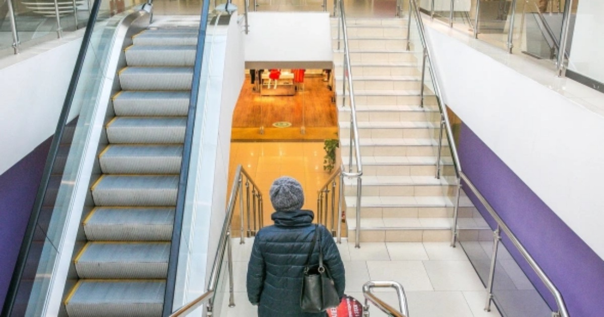 В Тобольске из-за пожарной тревоги эвакуировали торговый центр ...