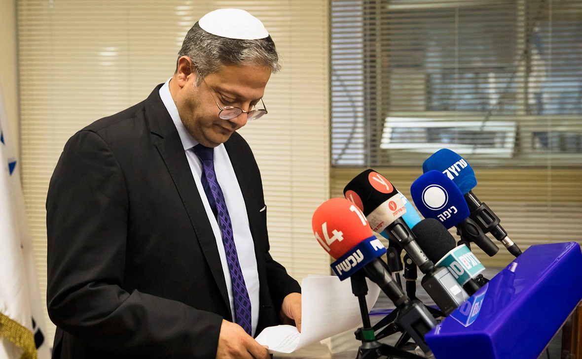 Amir Levy / Getty Images