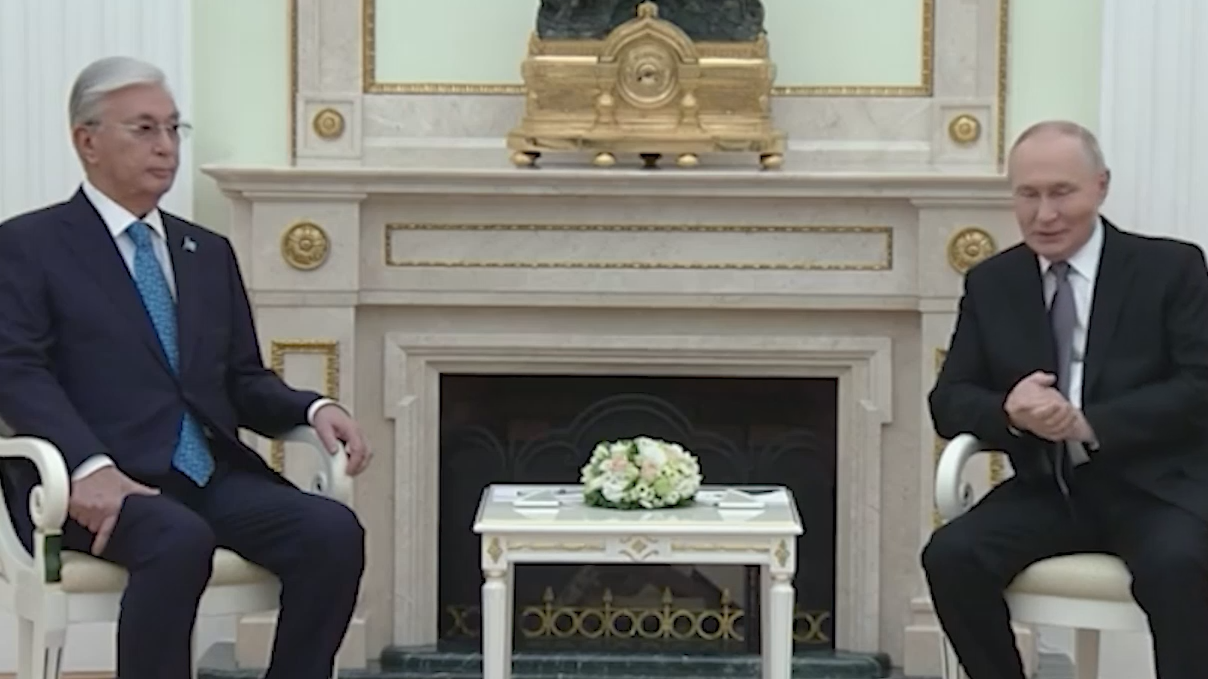 Путин начал переговоры с Токаевым в Кремле