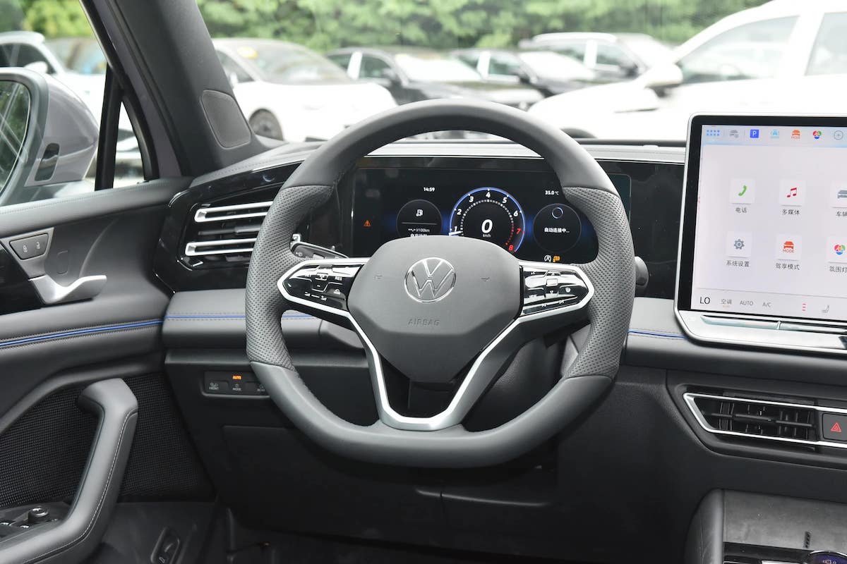 Volkswagen Tiguan L Pro