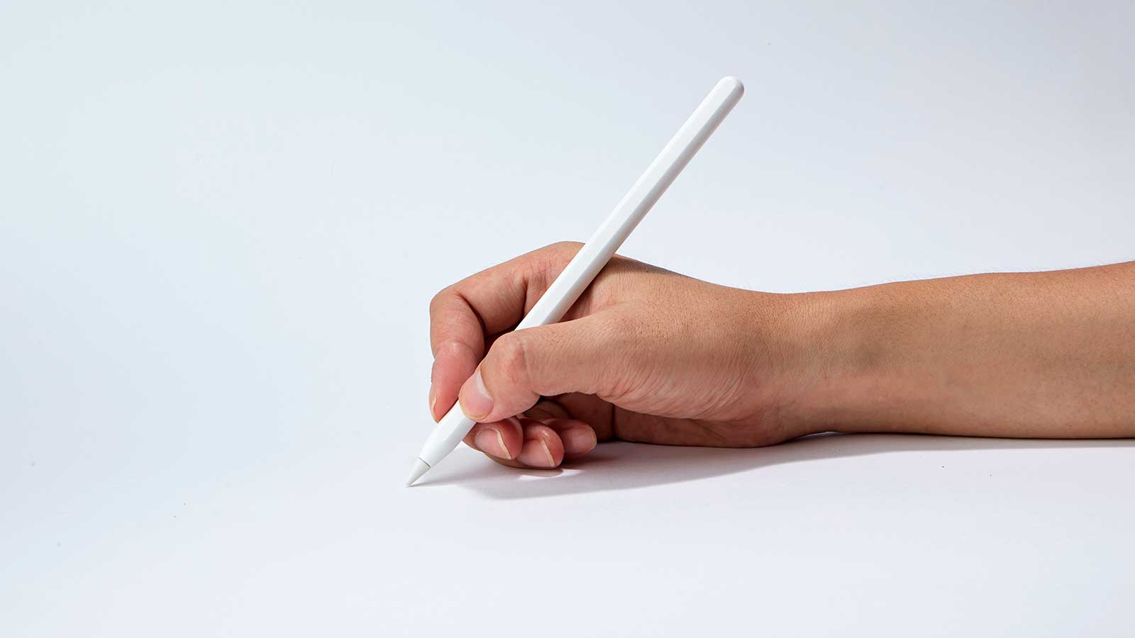 <p>Apple Pencil можно будет настроить для приема и обработки широковещательных сигналов телевидения</p>