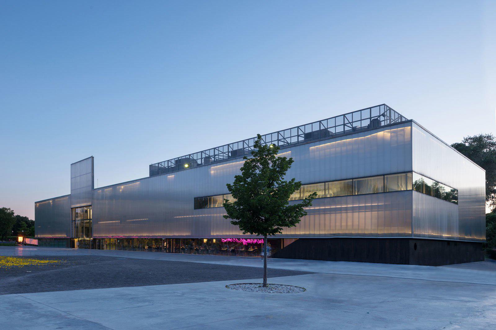 Музей современного искусства «Гараж»