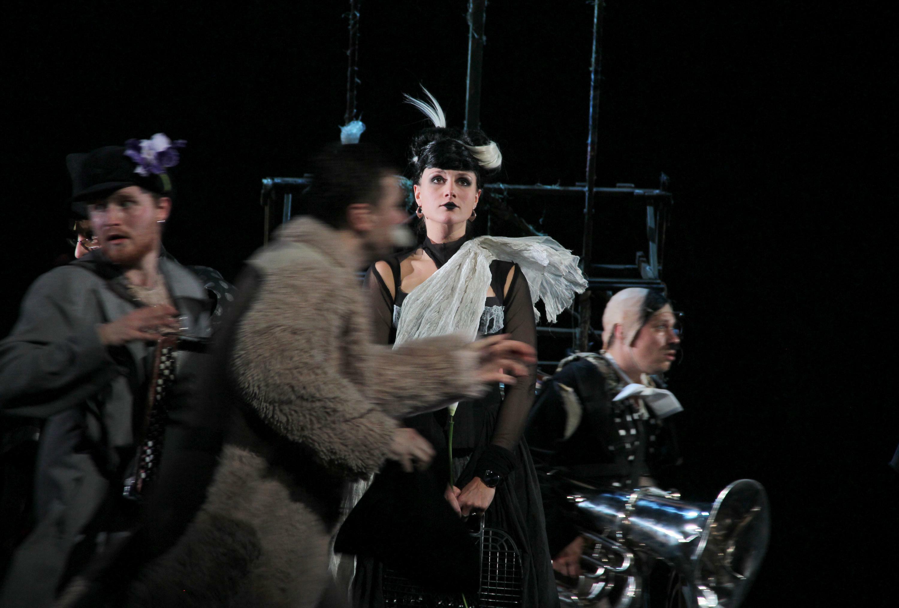 Марьяна Спивак в спектакле Якова Ломкина «Укрощение», театр «Сатирикон», 2014 год