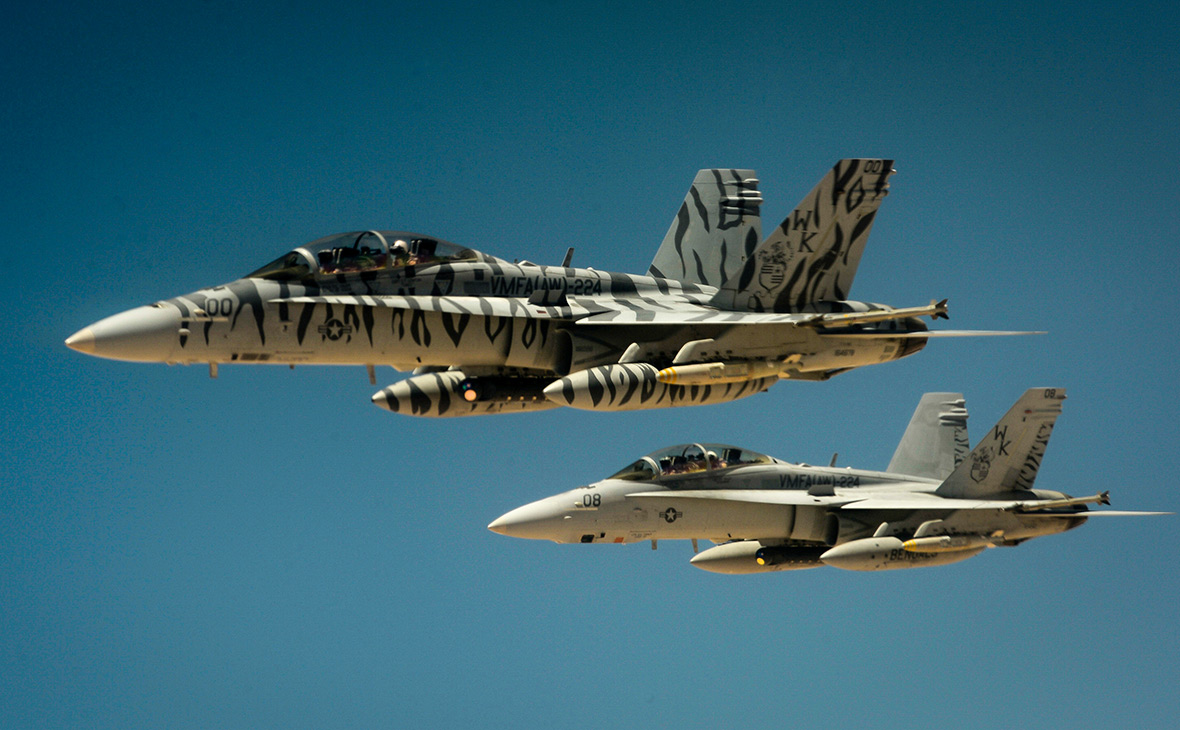 Истребители F-18 ВВС США