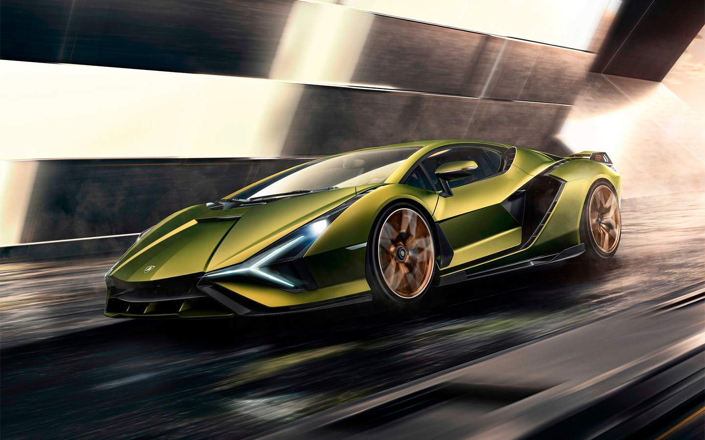 Lamborghini оснастит все свои модели электродвигателями через 3 года