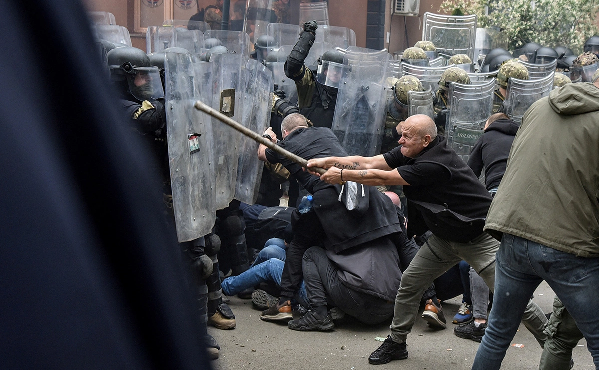 Laura Hasani / Reuters