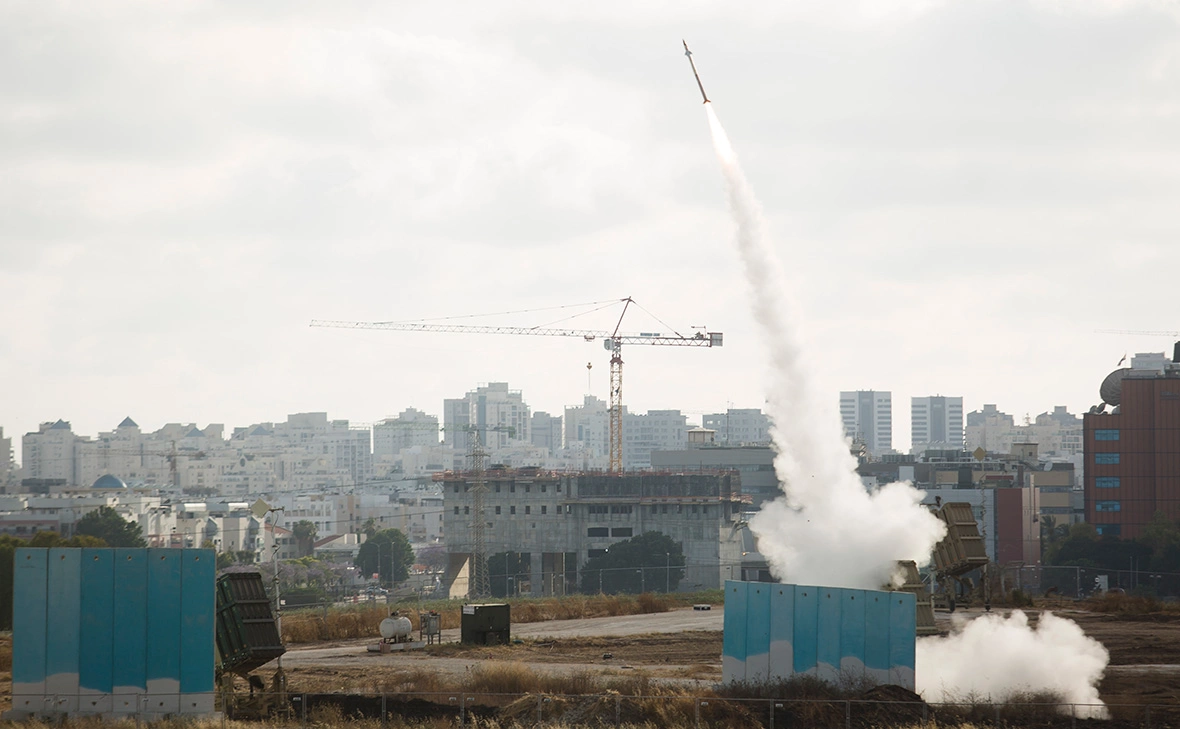 Amir Levy / Getty Images