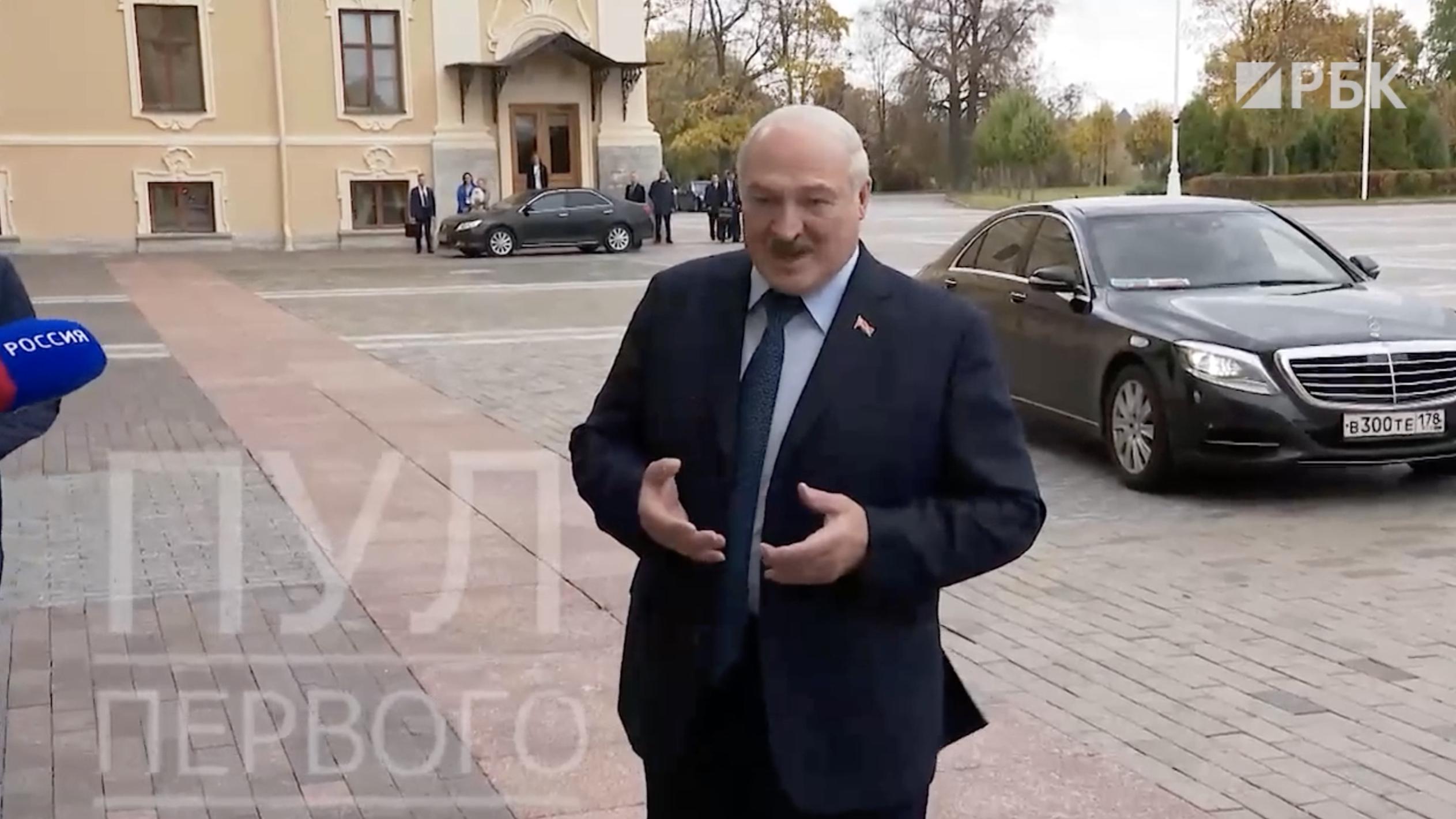 Лукашенко подарит Путину трактор с сеялкой, чтобы «Европа не голодала»