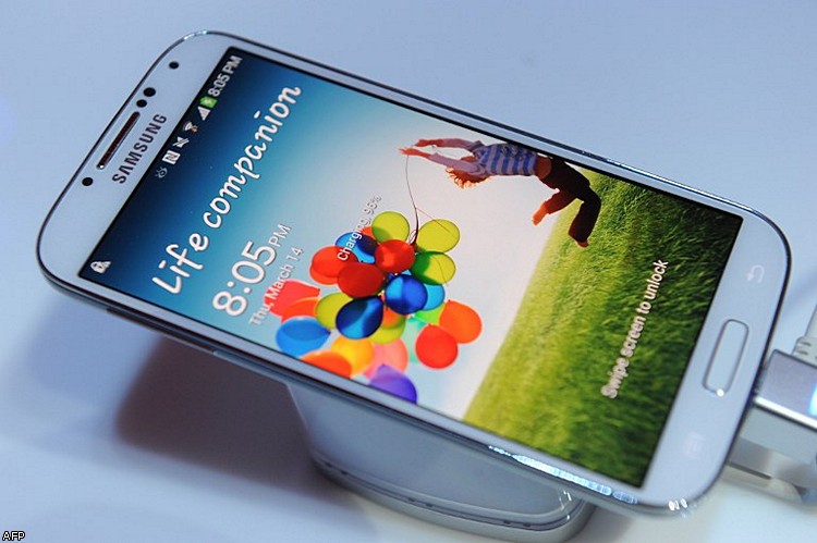 Samsung представил смартфон Galaxy S4