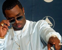 Знаменитого рэпера P.Diddy преследует "жена" 