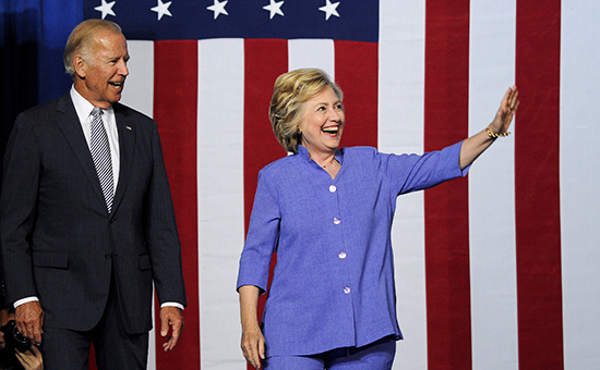 Вице-президент США Джозеф Байден и кандидат в президенты США&nbsp;от Демократической партии Хиллари Клинтон


