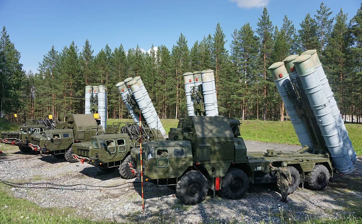 Зенитно-ракетный комплекс&nbsp;С-300ПС




