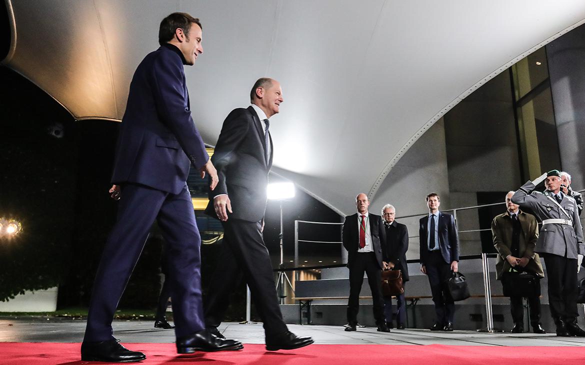 Politico узнала о противоречии Парижа и Берлина по конференции лидеров