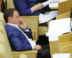 "Единая Россия" хочет законом заставить НКО признаться в "иностранной агентуре"