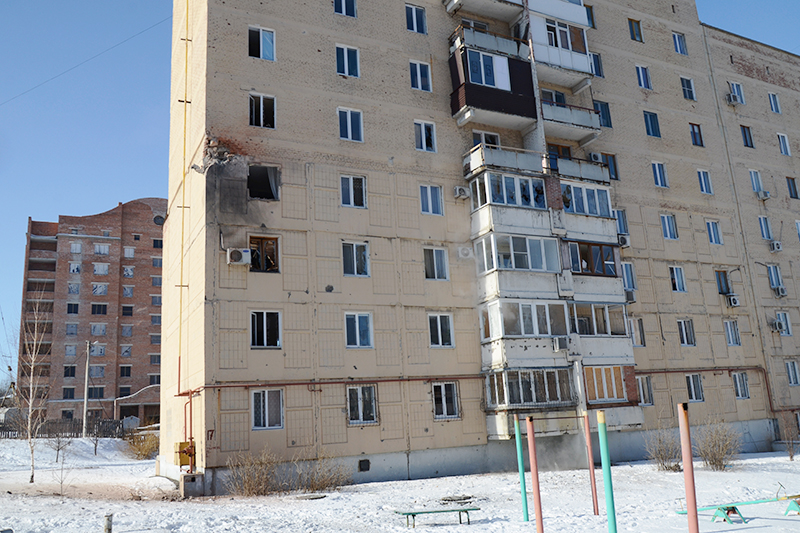 Жилое здание на&nbsp;улице Листопрокатчиков в&nbsp;Киевском районе Донецка, пострадавшее от&nbsp;обстрела. 31 января 2017 года


