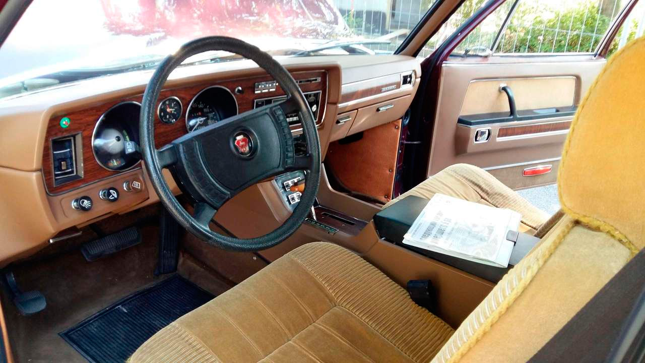 В Германии решили продать лимузин Брежнева за ₽10,7 млн. Фото