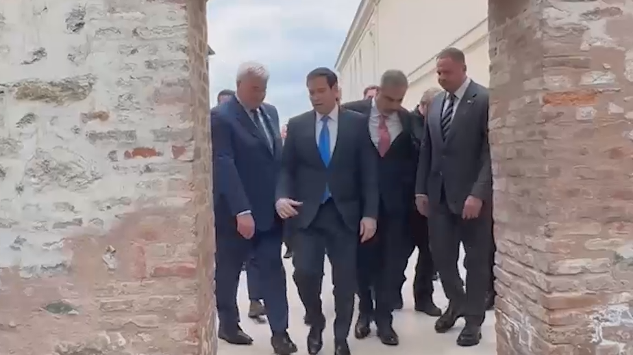 Появилось видео с началом переговоров Украины, Турции и США в Стамбуле