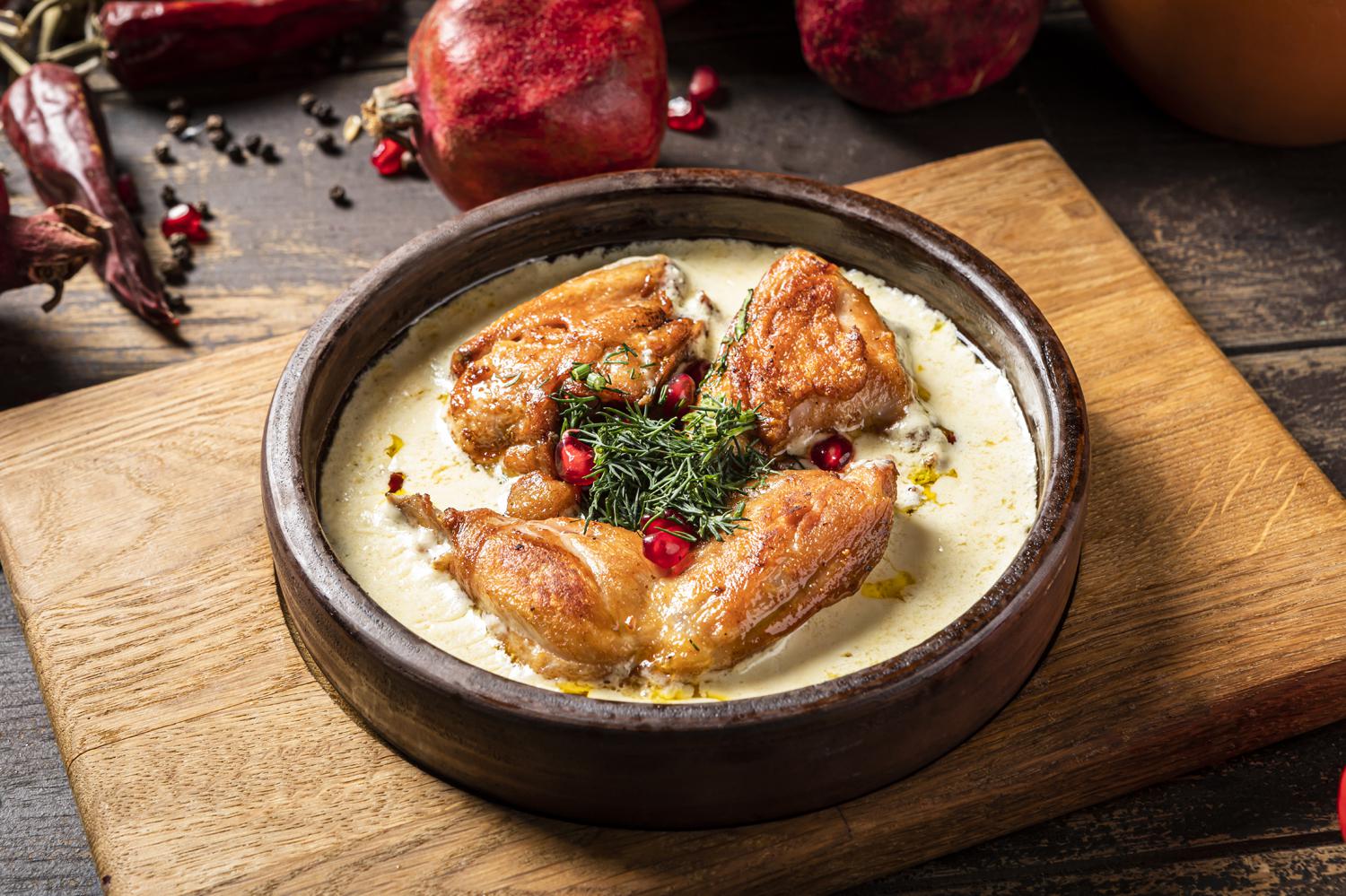 Цыпленок чкмерули в &laquo;PRO.Хинкали&raquo;