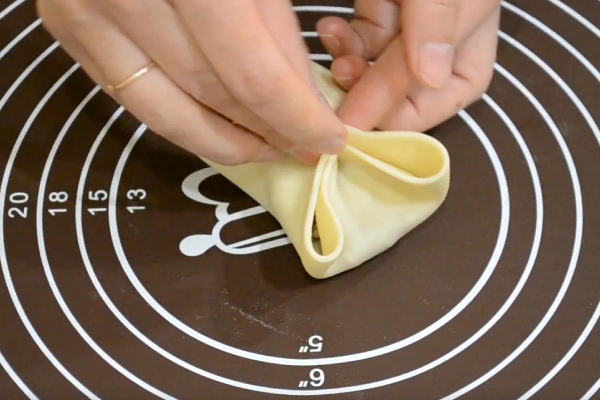 Как лепить манты в форме цветка