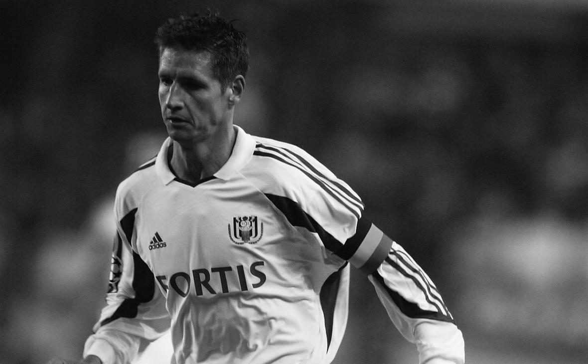 Глен Де Бук