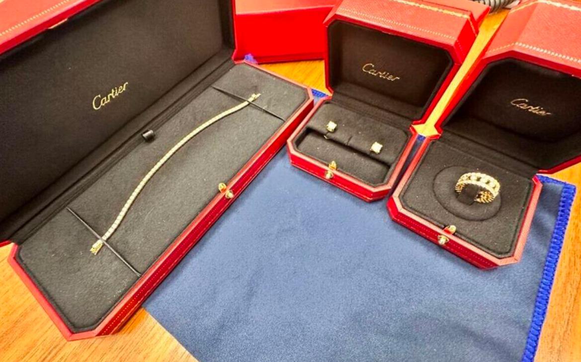 Россиянка пыталась ввезти в Москву украшения Cartier на 5 млн руб.