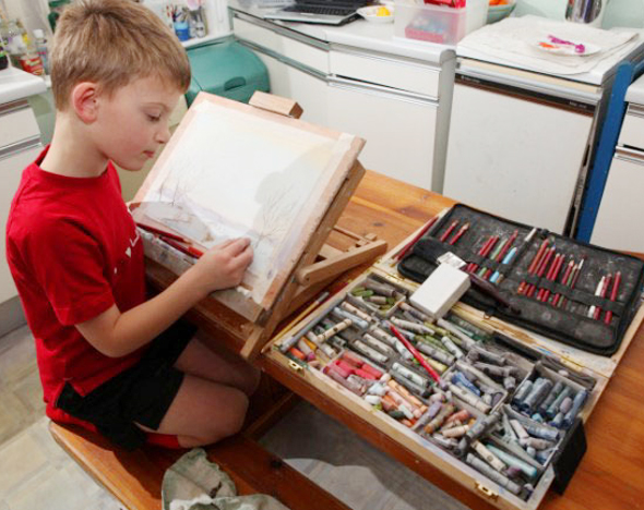 Десятилетний мальчик заработал £1.5 миллиона на своих картинах