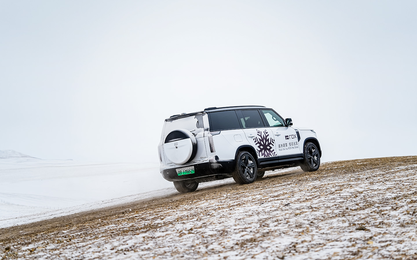 Подняться на этот холм для внедорожника пара пустяков, если за рулем будет подготовленный водитель. Кстати, такое задание входило и в программу наших испытаний