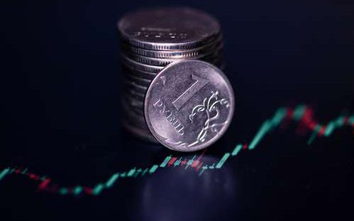 ЦБ опустил курс доллара ниже ₽84 впервые за месяц