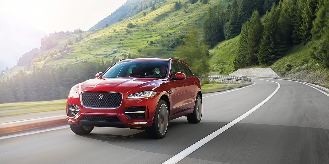 Jaguar F-Pace, XF и XE получили новые двигатели