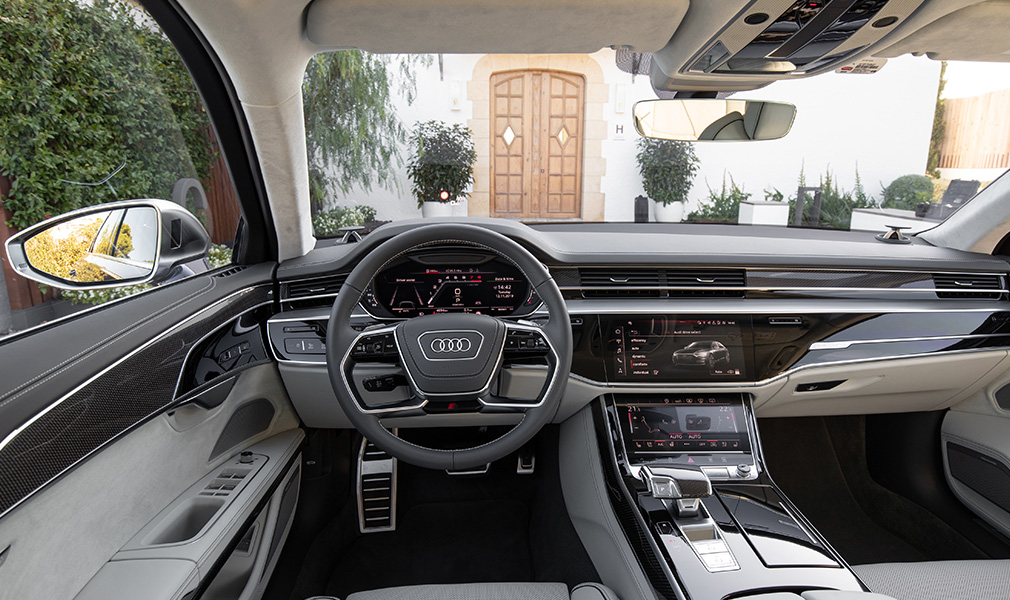 Audi назвала рублевую стоимость самой быстрой А8