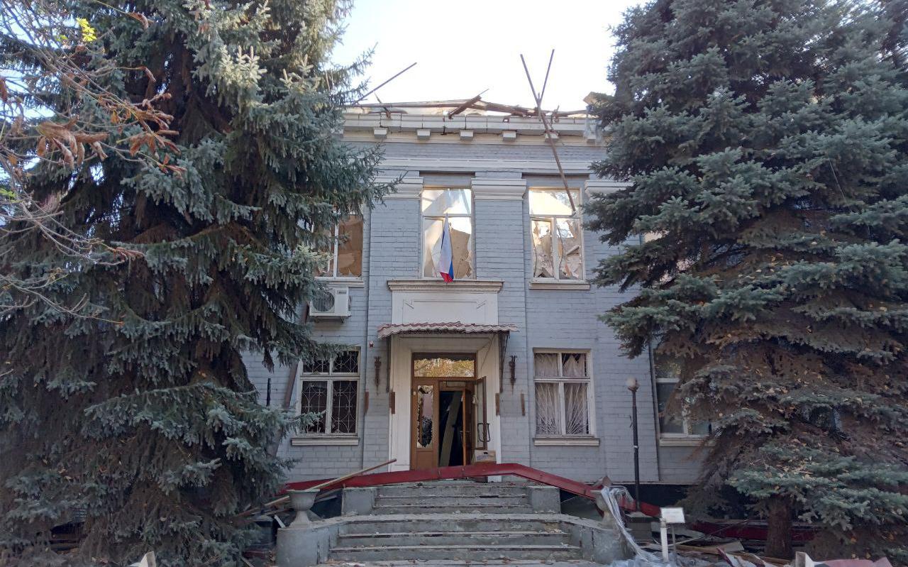 ВСУ обстреляли ракетами HIMARS здание администрации Голой Пристани