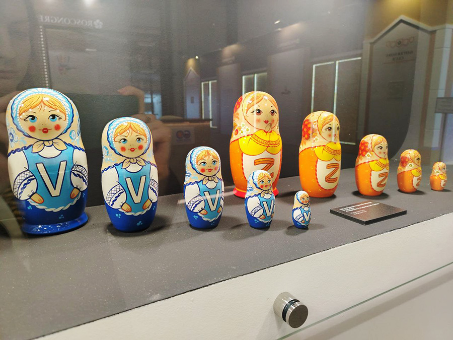 На ПМЭФ также представлены стенды регионов. Матрешки украсили площадку Владимирской области